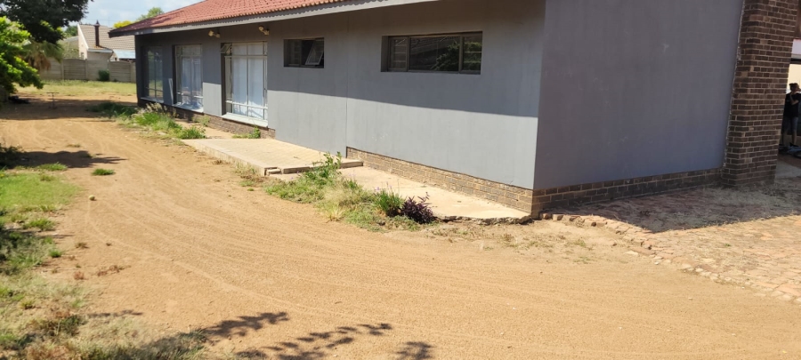 3 Bedroom Property for Sale in Flimieda North West